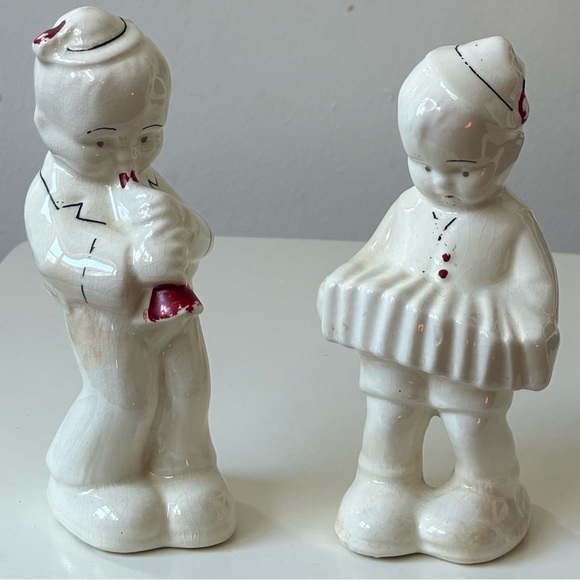 VINTAGE SET OF 2 HULL POTTERY SWING BAND FIGURES 1940'S
